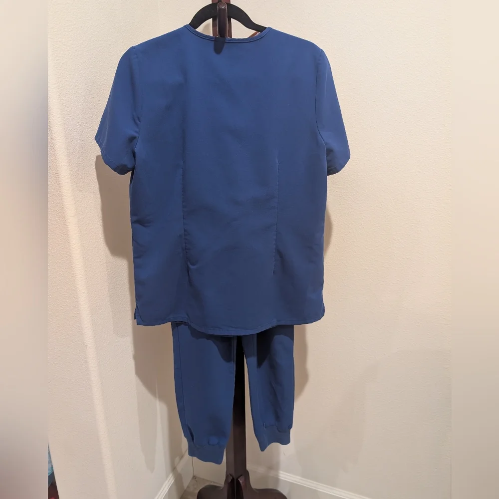 FIGS Blue Scrubs Set - Size M - Picture 9 of 10